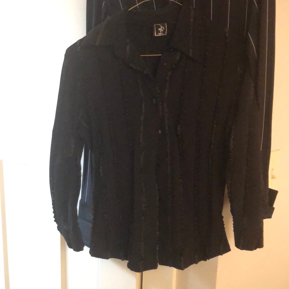 Ruffled tuxedo shirt with mid length sleeves
